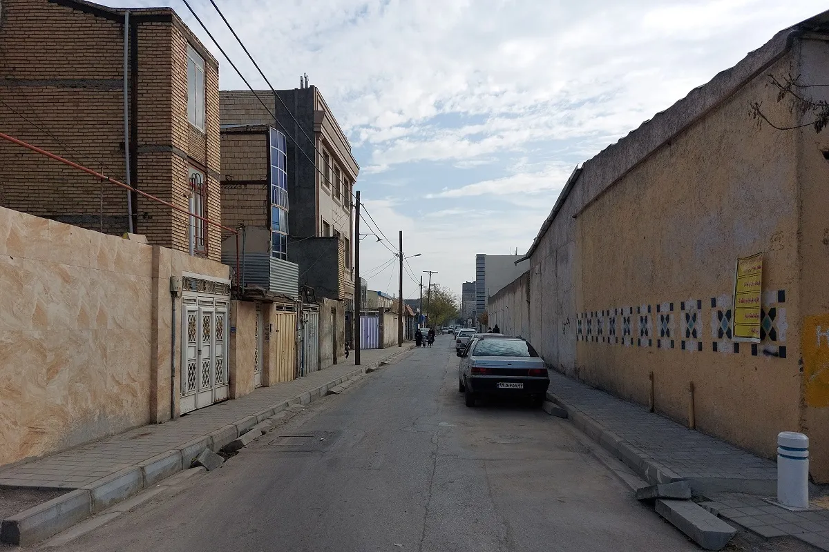 تعداد طبقات مجاز در کوچه ۸ متری